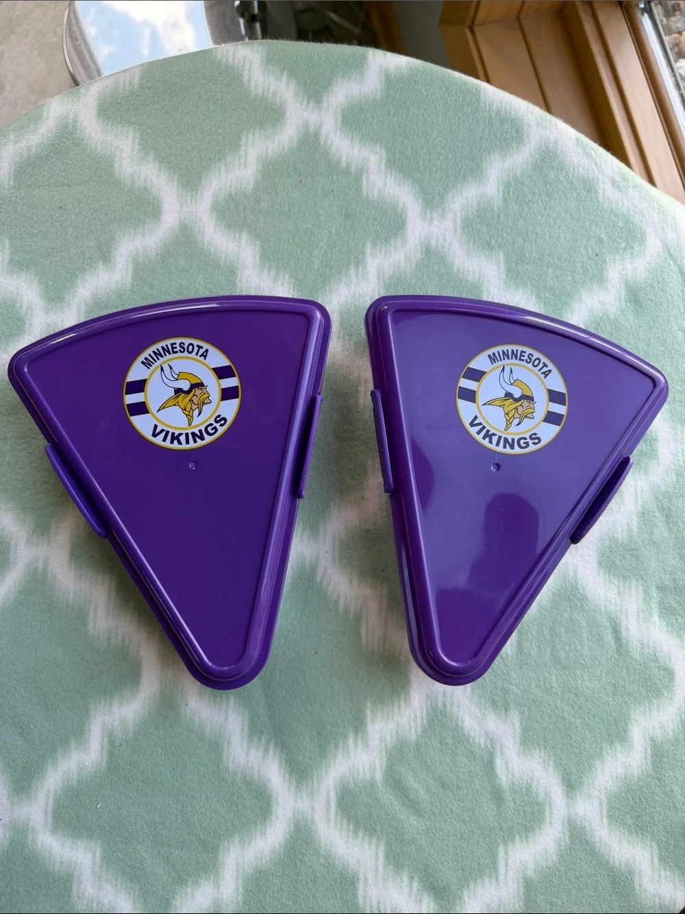 NWT 2 NFL licensed Minnesota Vikings Purple Pizza slice or Pie Snack Containers
